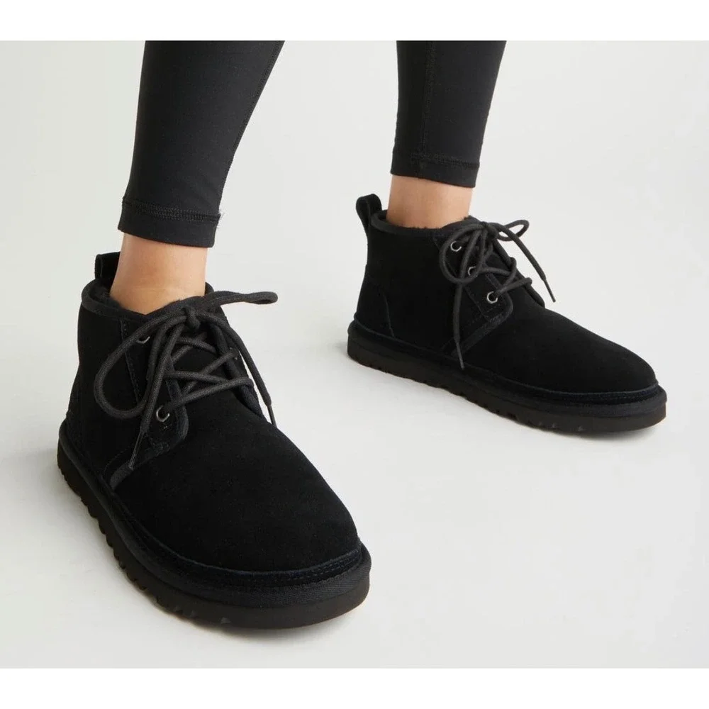 UGG Neumel Black Suede Lace Up Chukka Boots 3236 Mens 7 Womens 9